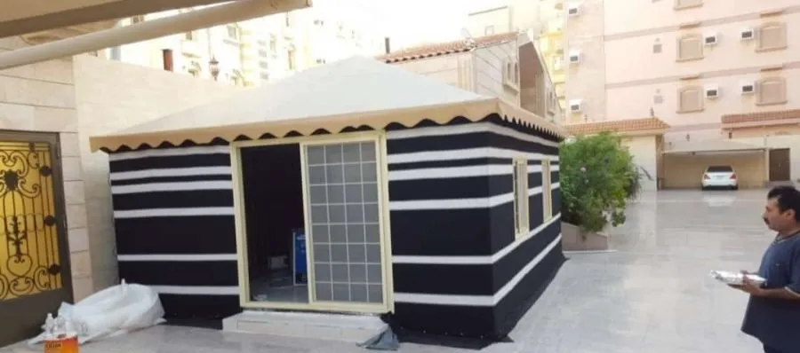 تصميم حديث لبيوت الشعر في المملكة العربية السعودية