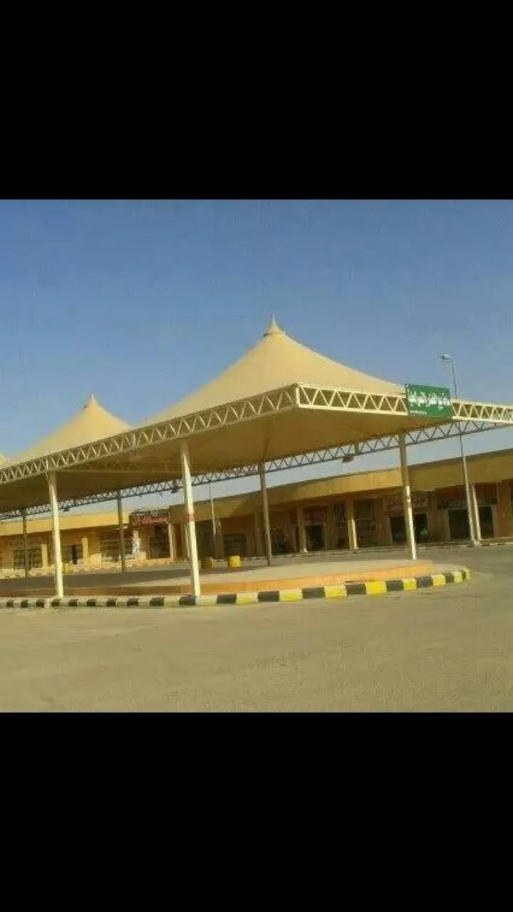 أسعار مظلات هرمية مناسبة لجميع الاستخدامات في جدة والمدينة